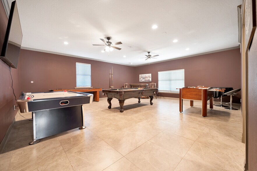 More Photos Of 5607 Sapp Rd, Conroe Lodge Meeting Hall For Sale