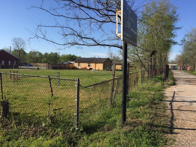 More Photos Of 830 Turney Dr, Houston Religious Facility For Sale