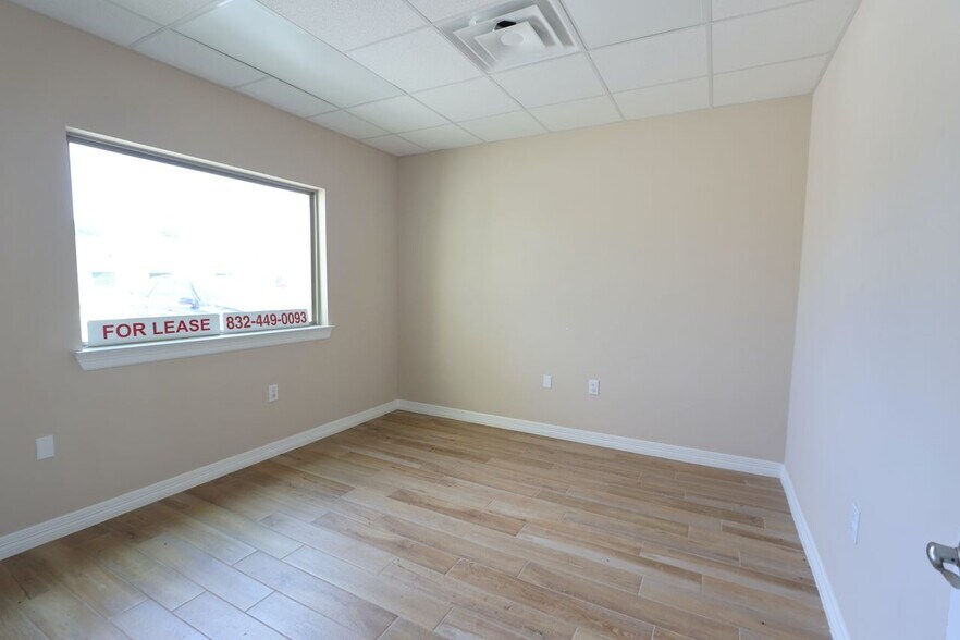 More Photos Of 16300 State Highway 249, Houston Unknown For Lease