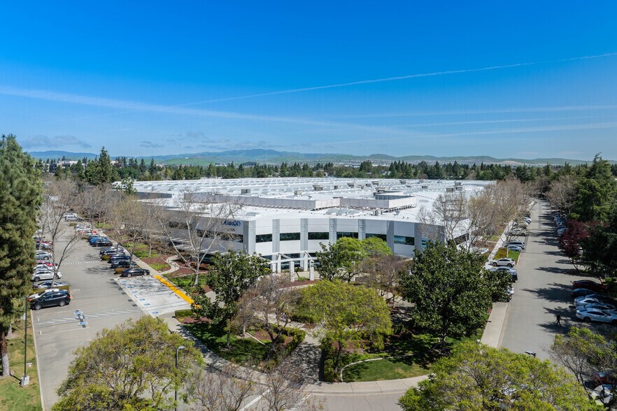 More Photos Of 4225 Hacienda Dr, Pleasanton Warehouse For Lease