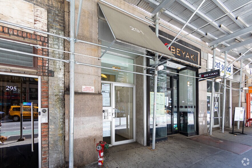 More Photos Of 291 7th Ave, New York Apartments For Lease