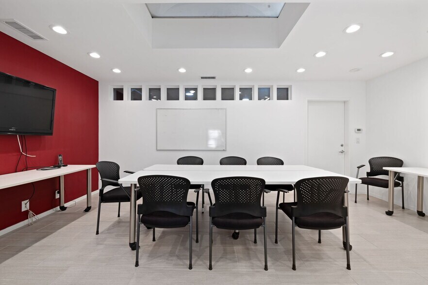 More Photos Of 833 Gravenstein Hwy S, Sebastopol Warehouse For Sale