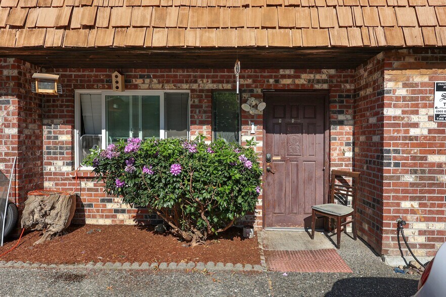 More Photos Of 12421 5th Ave W, Everett Apartments For Sale