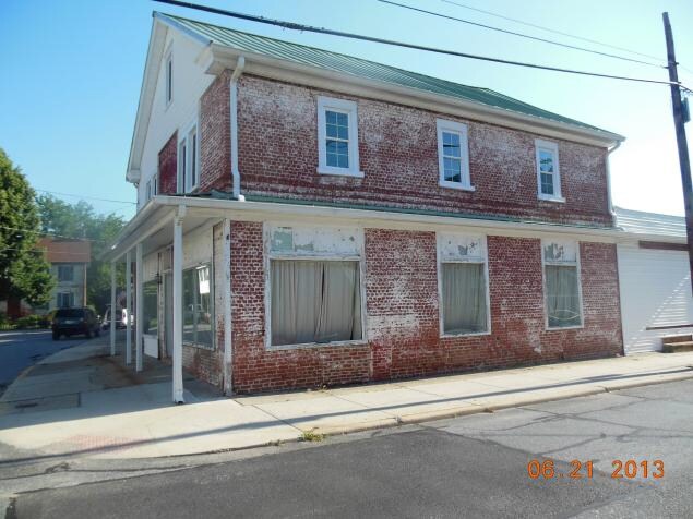 More Photos Of 2 Market St, Frederica Storefront Retail Office For Sale