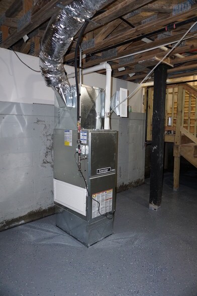 More Photos Of 71-79 Wood Ave, Bridgeport Storefront Retail Residential For Sale