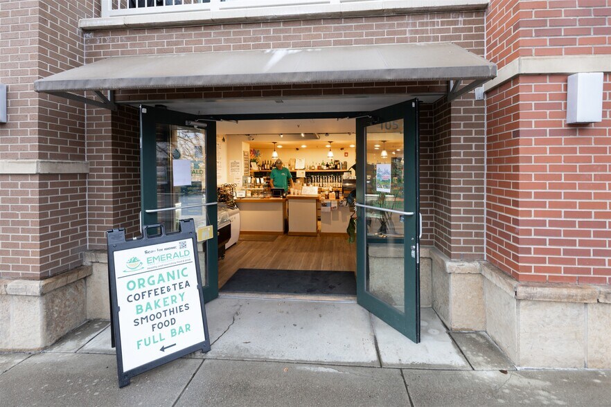 More Photos Of 700 Yampa, Steamboat Springs Restaurant For Sale