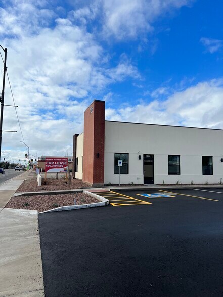 More Photos Of 726 E Monroe Ave, Buckeye Light Distribution For Lease