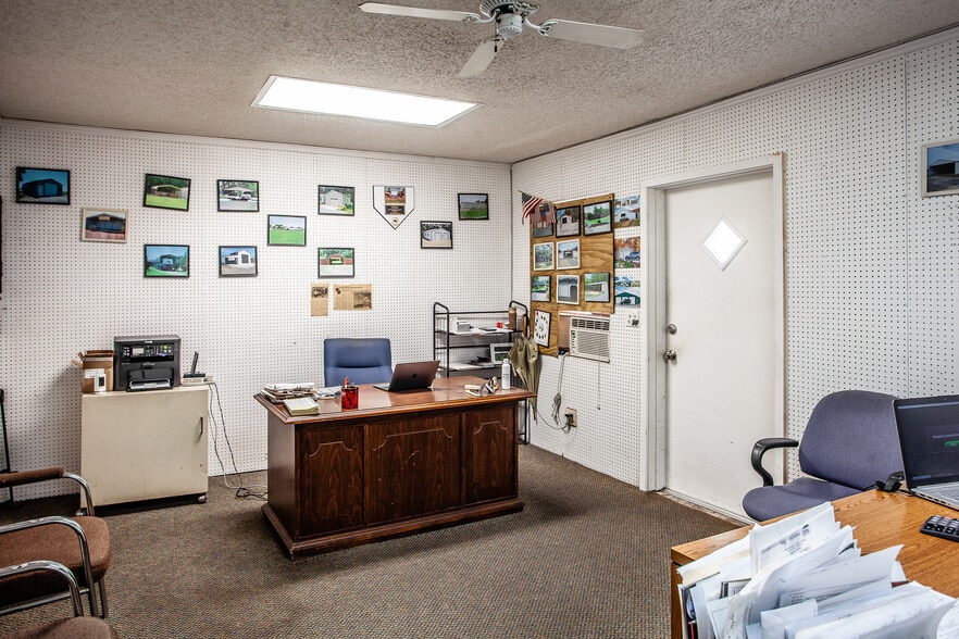 More Photos Of 8225 103rd St, Jacksonville Freestanding For Sale