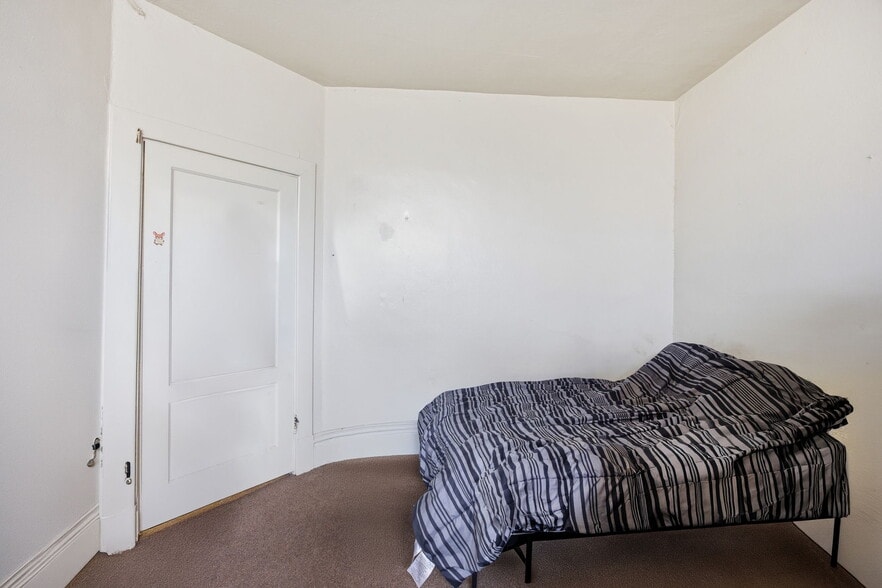 More Photos Of 1712 Termon Ave, Pittsburgh Assisted Living For Sale