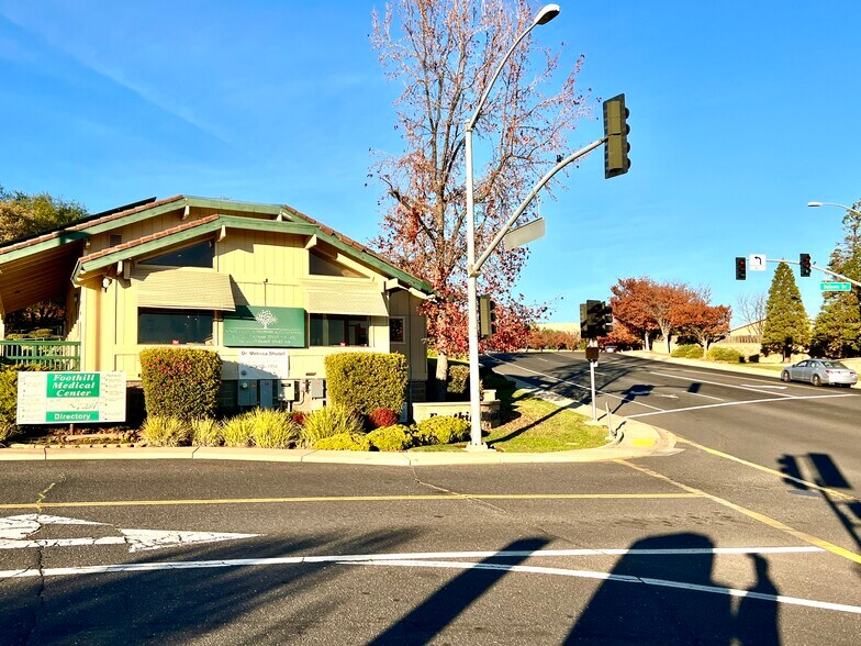 More Photos Of 800 Delnero Dr, Sonora Medical For Lease