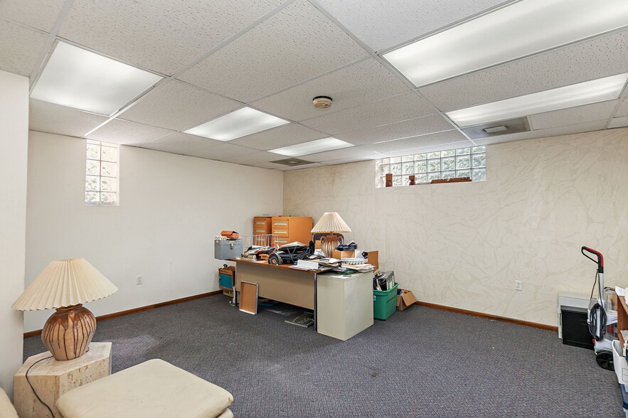 More Photos Of 303 Elgin Ave, Elgin Industrial For Sale