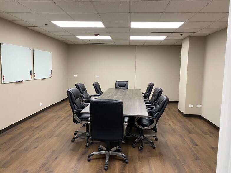 More Photos Of 1733 Park St, Naperville Medical For Lease