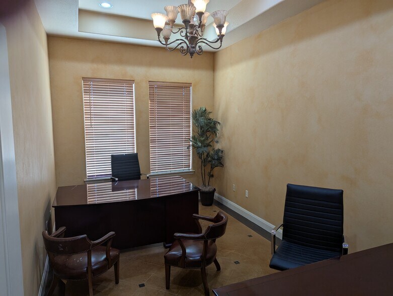 More Photos Of 1911 Corporate Dr, San Marcos Office For Sale