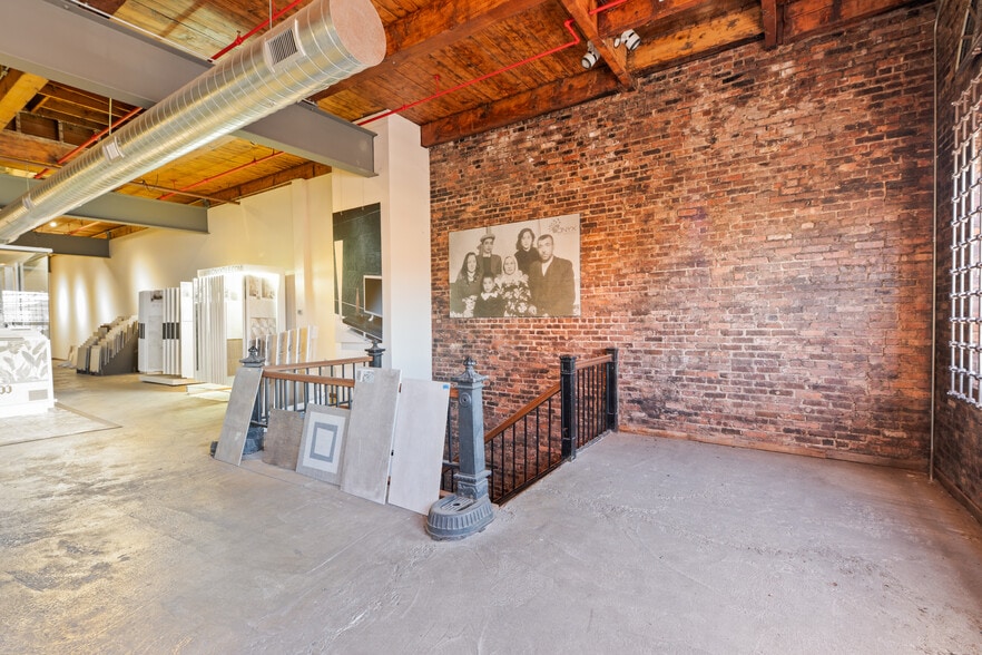 More Photos Of 488-500 Mulberry St, Newark Warehouse For Lease