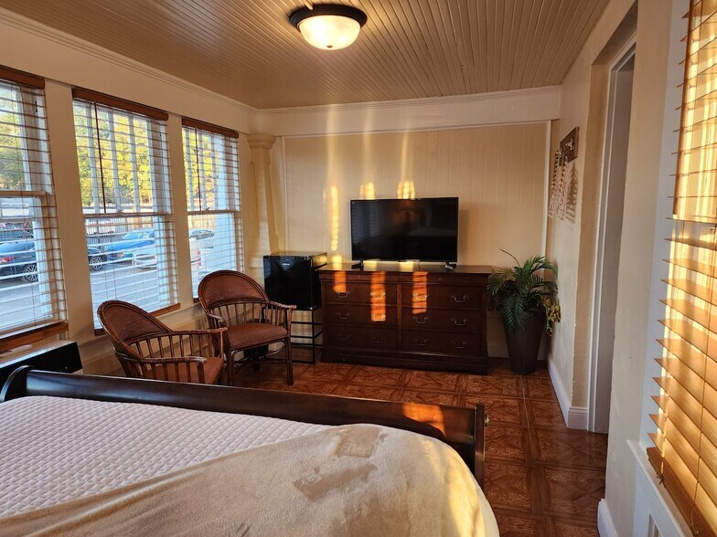 More Photos Of 5409 N Florida Ave, Tampa Apartments For Lease