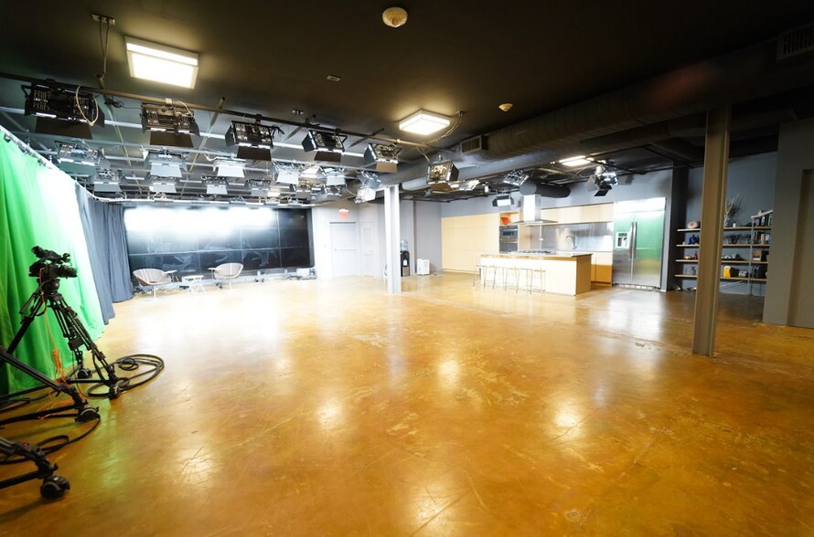 More Photos Of 1343 L St NW, Washington Loft Creative Space For Lease