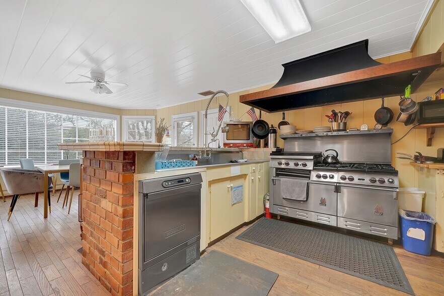 More Photos Of 77 Main St, Sutter Creek Hospitality For Sale