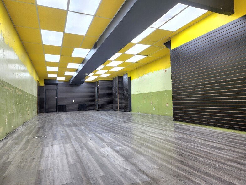 More Photos Of 89-17 Jamaica Ave, Jamaica Storefront Retail Residential For Lease