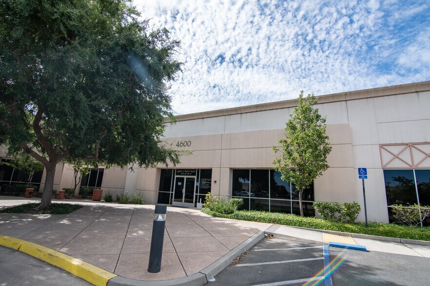 More Photos Of 4600 S Tracy Blvd, Tracy Medical For Sale