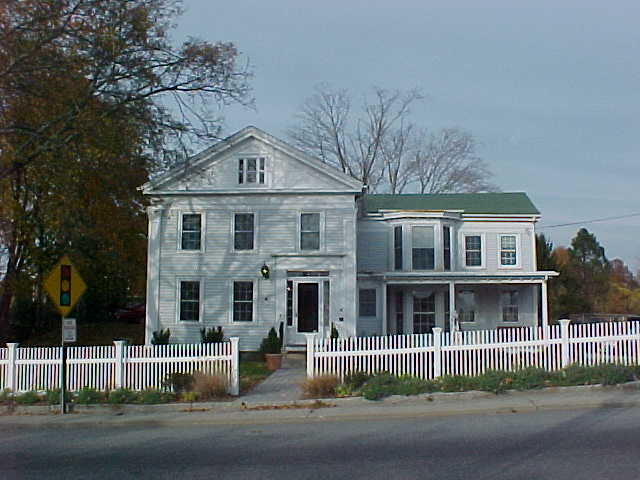 More Photos Of 4 Fort Hill Rd, Groton Office For Sale