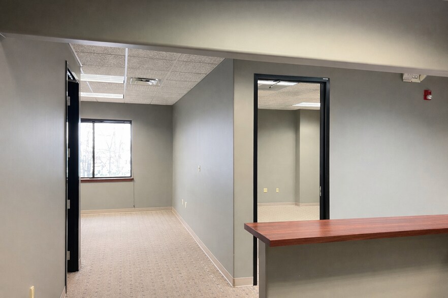 More Photos Of 37 Sandstone Cir, Jackson Medical For Lease