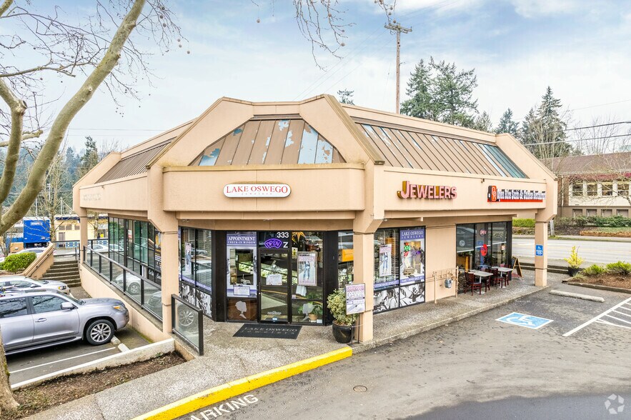 More Photos Of 333 S State St, Lake Oswego Storefront For Lease