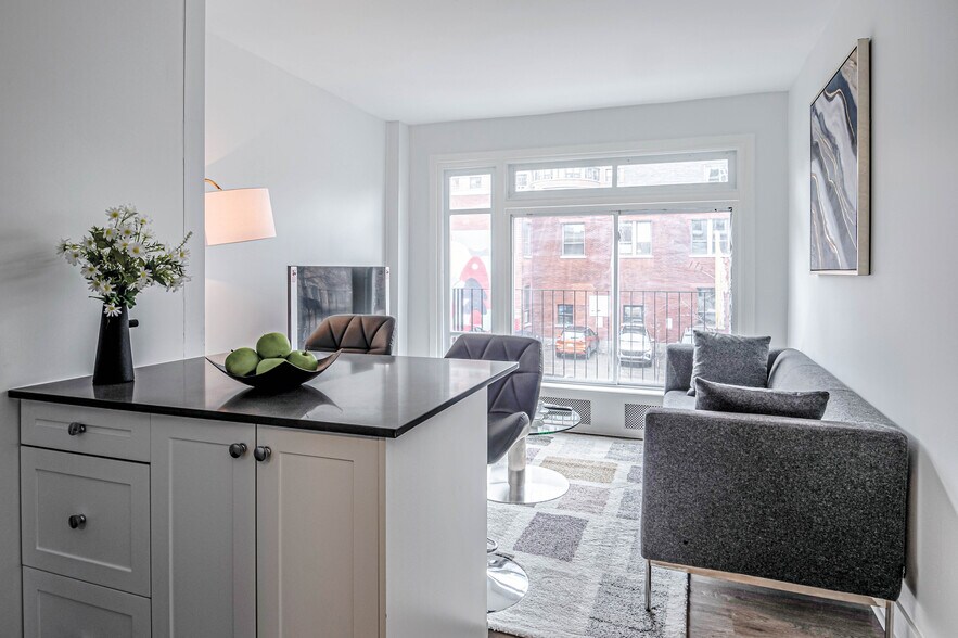 More Photos Of 105 Rue Milton, Montréal Apartments For Sale