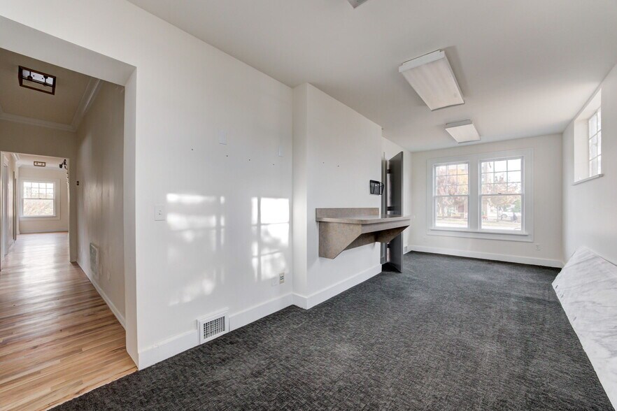 More Photos Of 1319 N Classen Dr, Oklahoma City Office For Lease