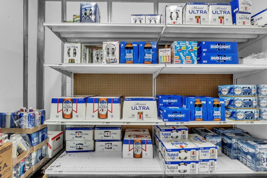 More Photos Of 5577 County Road 174, Grenada General Retail For Sale