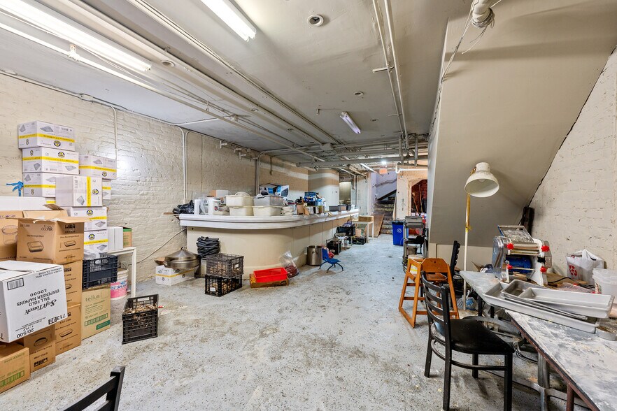 More Photos Of 135-139 8th St, San Francisco Apartments For Sale