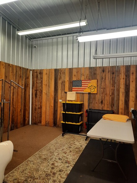 More Photos Of 1124 E Houston Ave, Crockett Freestanding For Sale