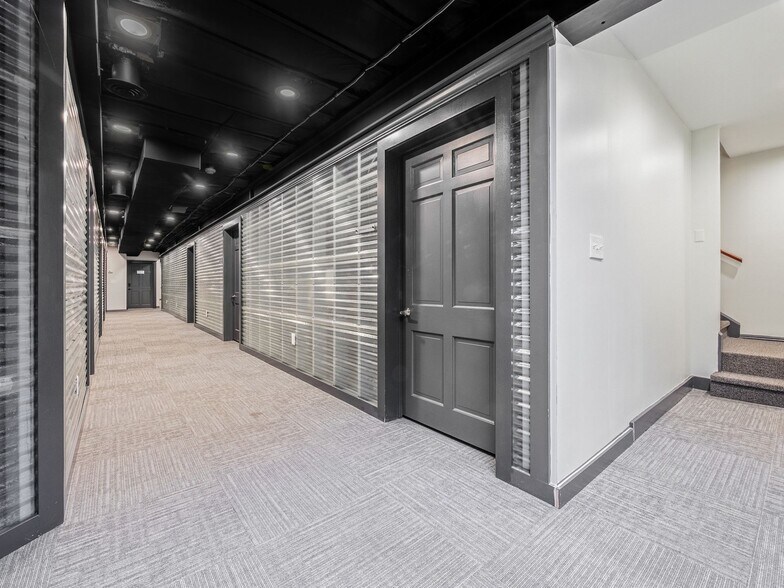 More Photos Of 1015 E Broad St, Columbus Office Residential For Lease