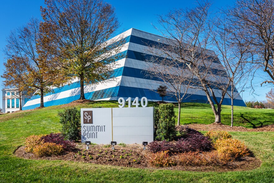 More Photos Of 9140 Arrowpoint Blvd, Charlotte Office For Sale