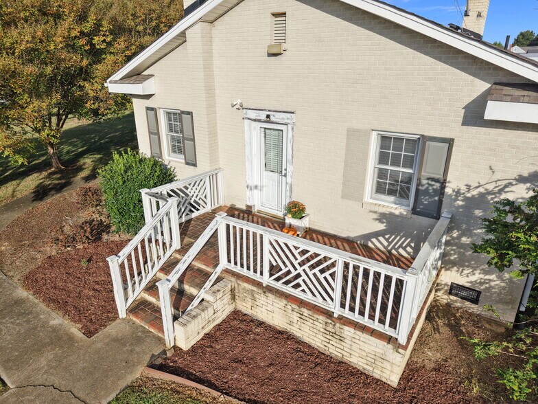 More Photos Of 7228 US Highway 311, Sophia Office For Sale