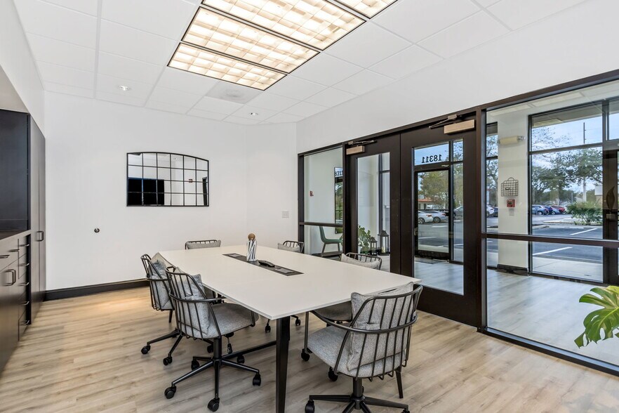 More Photos Of 18311 N US Highway 41, Lutz Medical For Sale