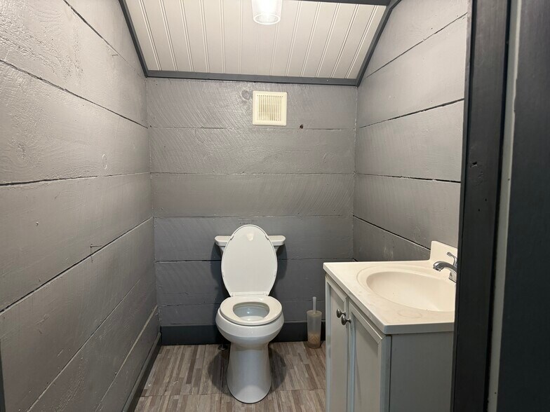 More Photos Of 167 Slater Ave, Jewett City Storefront Retail Office For Sale