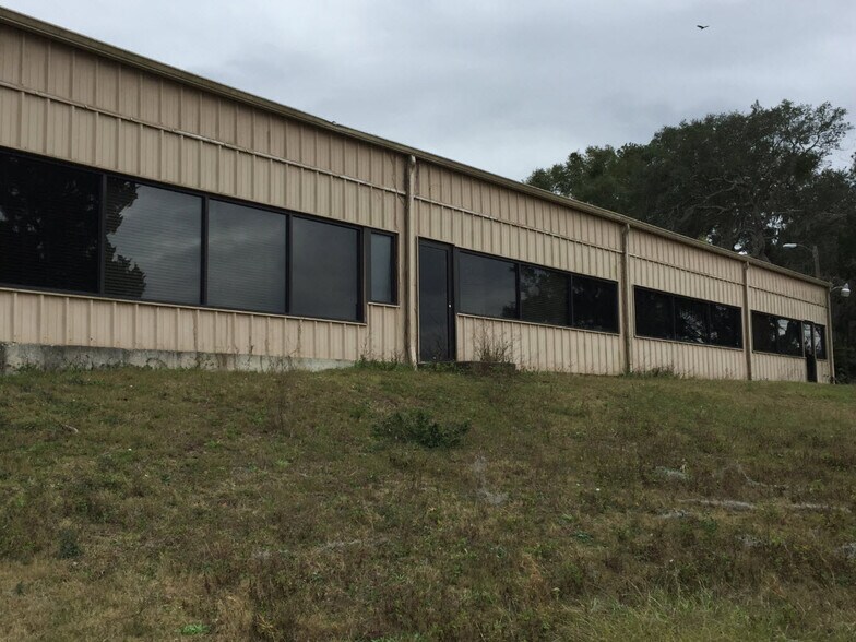 More Photos Of 1224 Buccaneer Club Rd NE, Townsend Restaurant For Lease