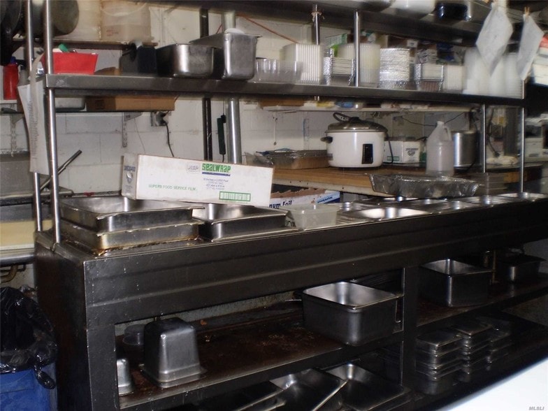 More Photos Of 160 Jericho Tpke, Mineola Storefront Retail Office For Sale