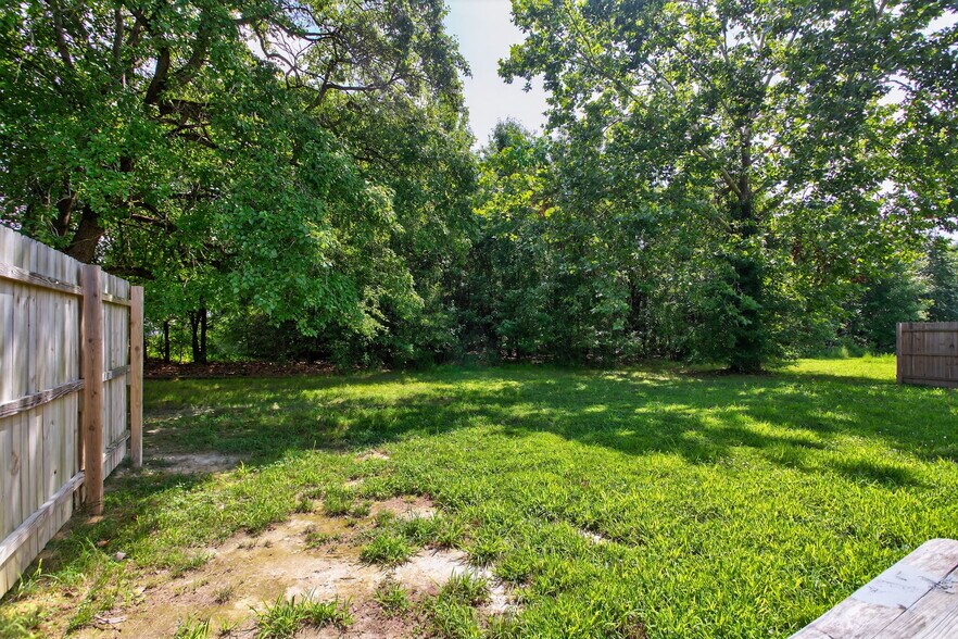 More Photos Of 102 Industrial Blvd, Toano Office For Sale