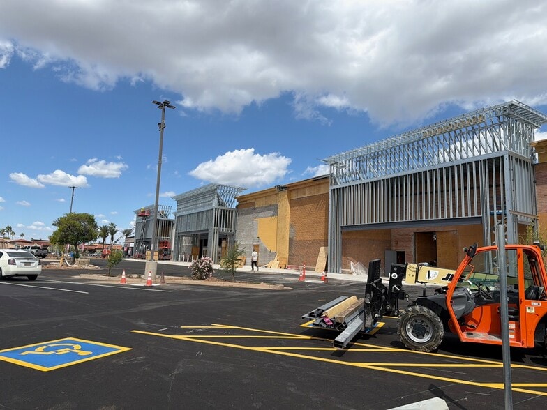 More Photos Of 2055 N Alma School Rd, Chandler Unknown For Lease