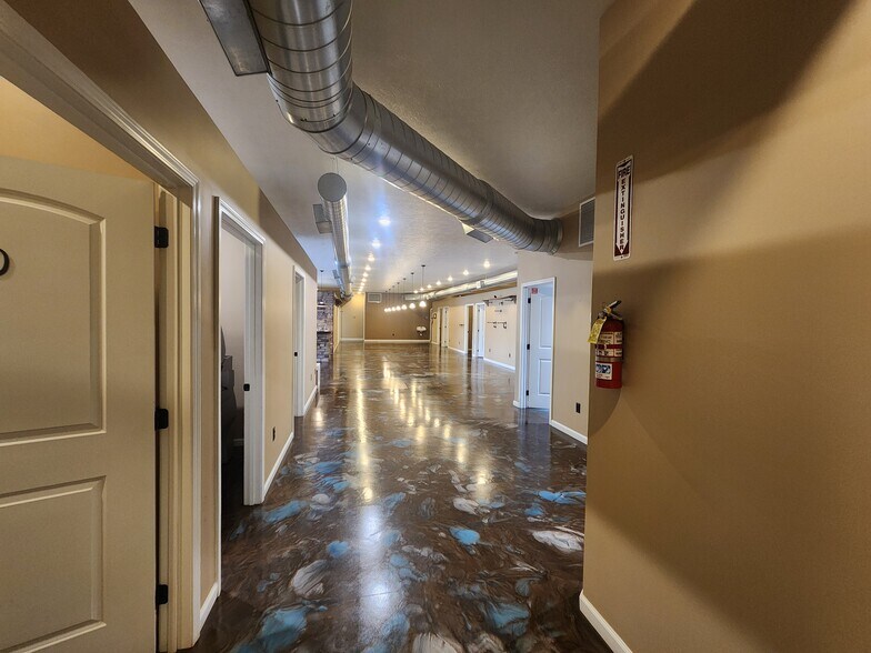 More Photos Of 109 W Poplar St, Harrisburg Specialty For Sale