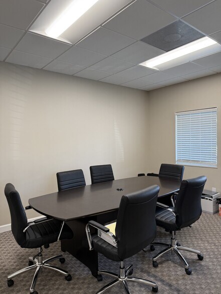 More Photos Of 935 Main St, Safety Harbor Office For Lease