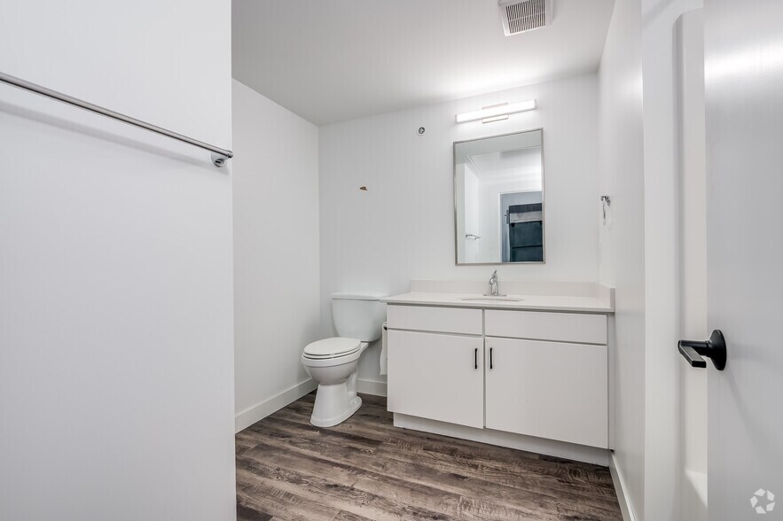 More Photos Of 155 Jackson St, Oshkosh Apartments For Lease