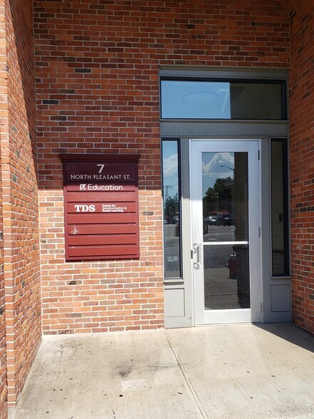 More Photos Of 7 N Pleasant St, Amherst Office For Lease