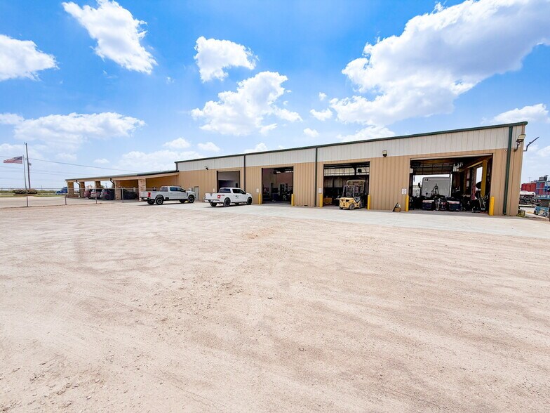 More Photos Of 1010 S FM 1788, Midland Service For Lease