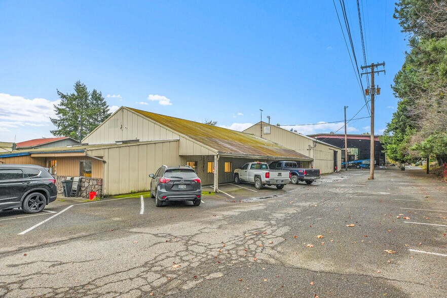 More Photos Of 18637 SE Evergreen Hwy, Vancouver Warehouse For Sale