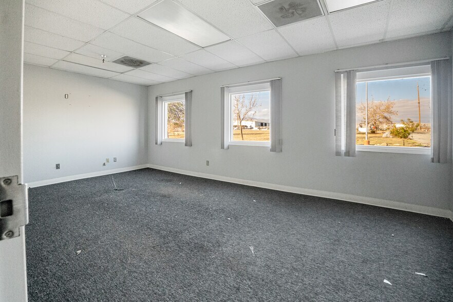 More Photos Of 185 W Gale Ave, Coalinga Correctional Facility For Sale