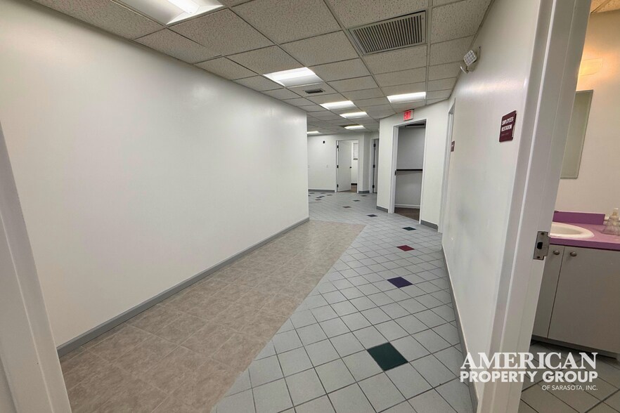 More Photos Of 410 4th Ave E, Bradenton Medical For Lease