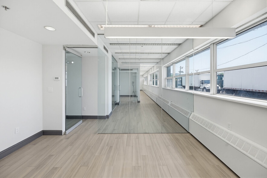 More Photos Of 83 Broad Ave, Fairview Warehouse For Lease