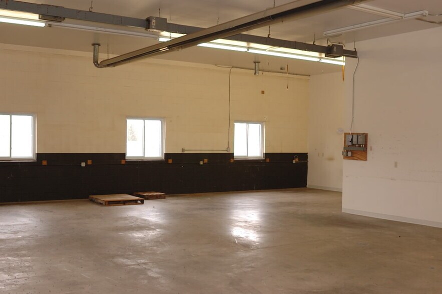 More Photos Of 4944 Ver Plank Rd, Clay Light Manufacturing For Sale